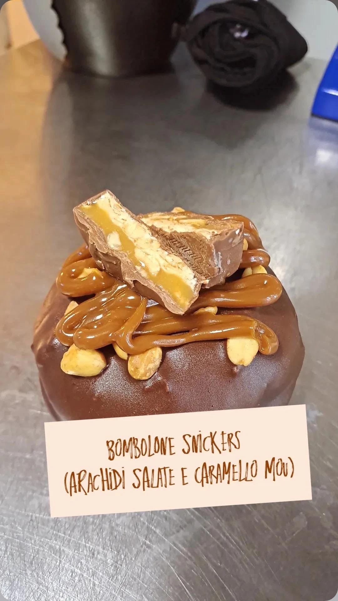 Bombolone Snickers